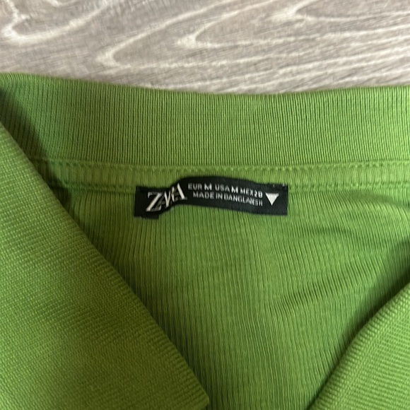 Zara Kelly Green Long Sleeve - Picture 4 of 4